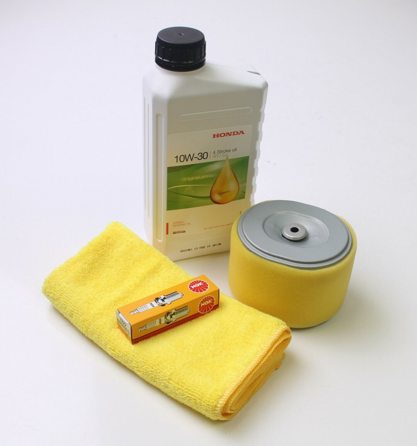 Honda GX240, GX270 service kit. Air filter, NGK BPR6ES plug, Honda oil & cloth