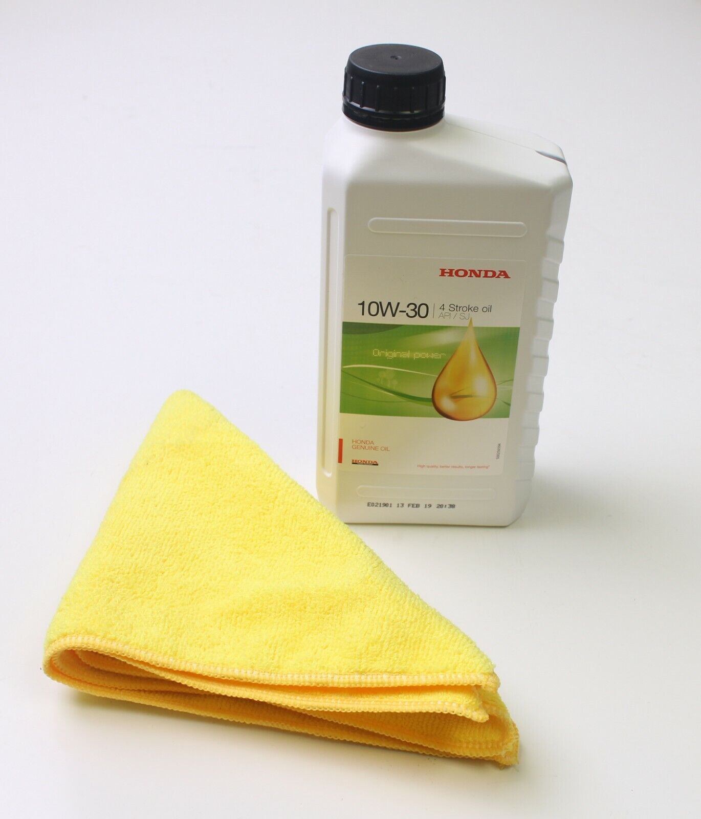 Honda 4 stroke engine oil 10W30 1 litre bottle with microfibre cloth Lawnmower